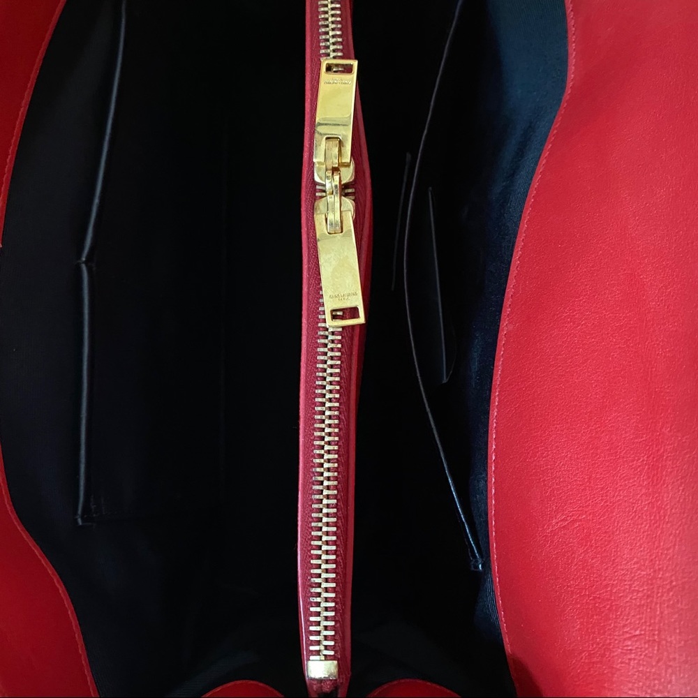 YSL Handbag - Picture 3 of 6